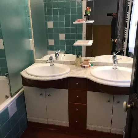 Chambre Rose בית הארחה *