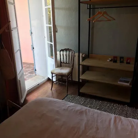 Chambre Rose * Bastia (Corsica)